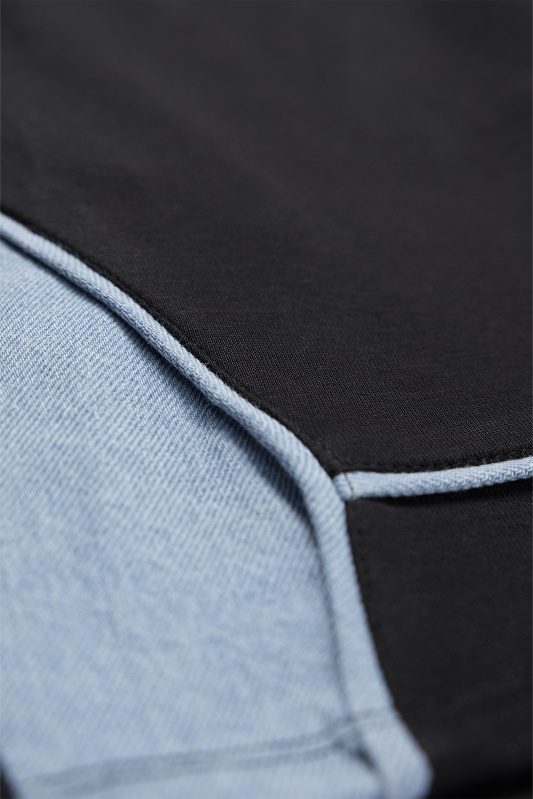 Fine Line Shorts Black
