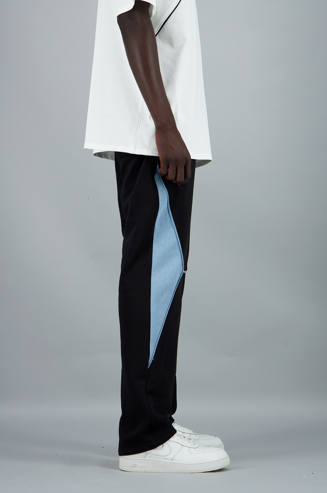 Fine Line Sweats Black