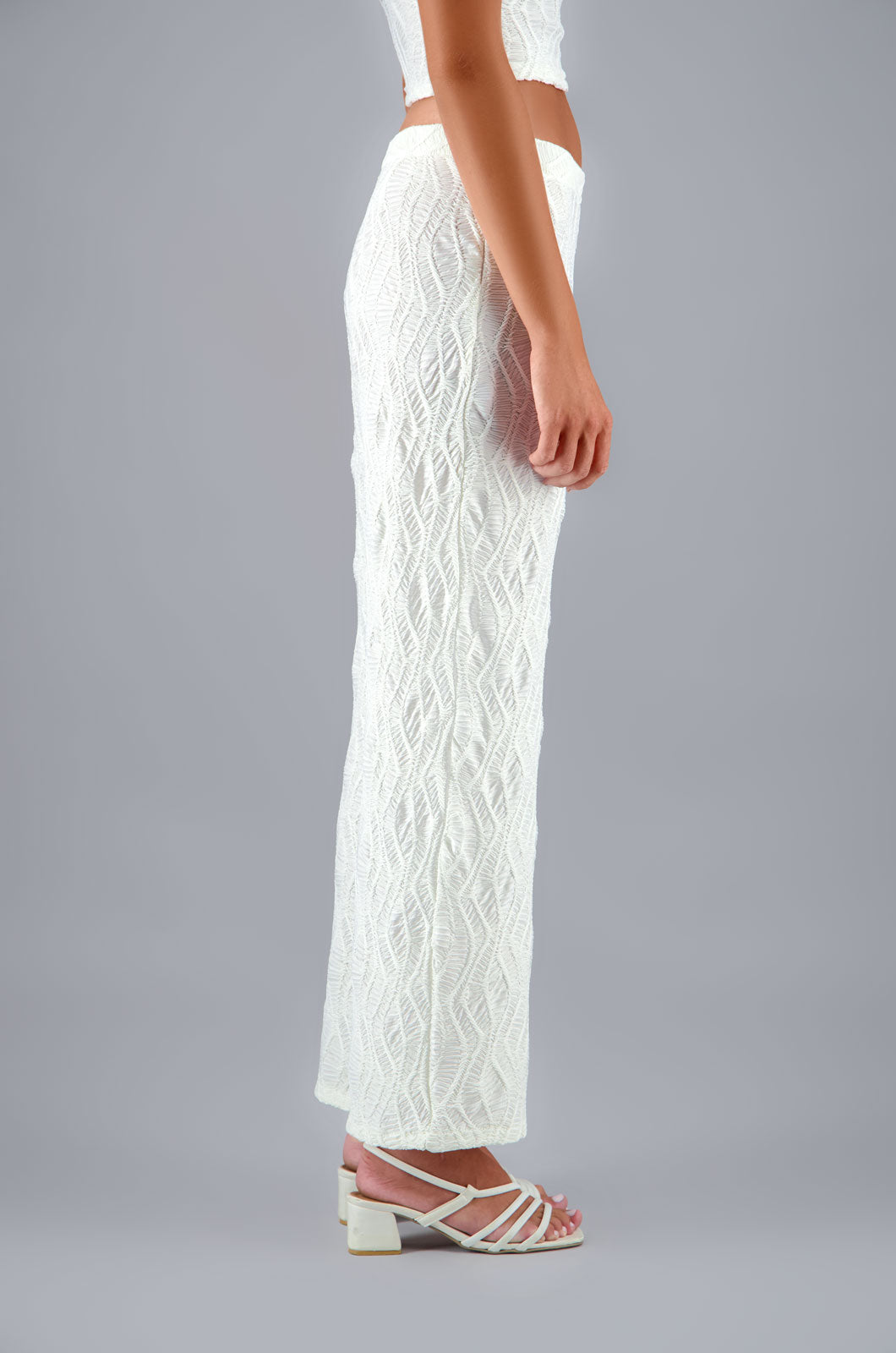 Waves Pants Off-white