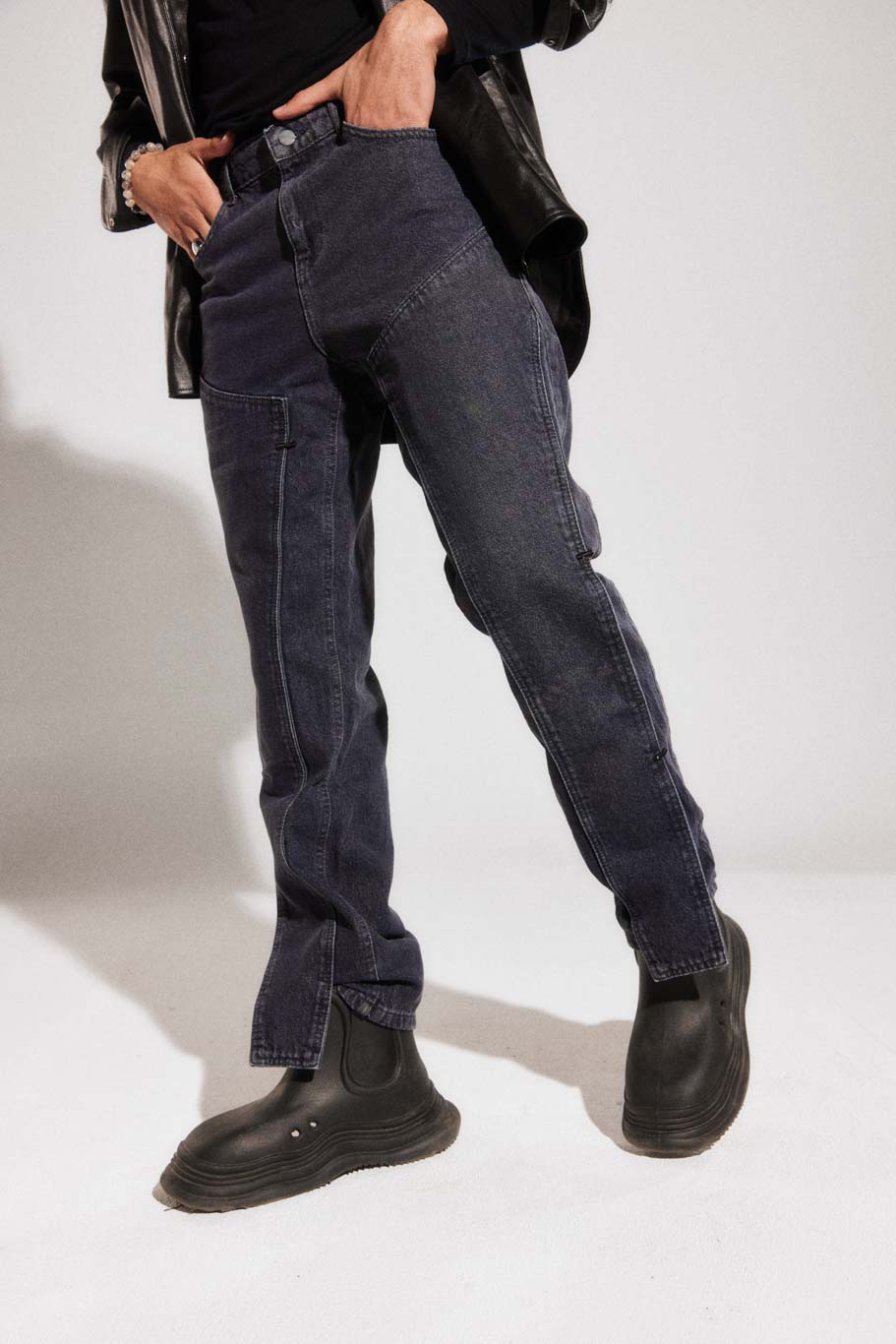 Bottom Fly Grey