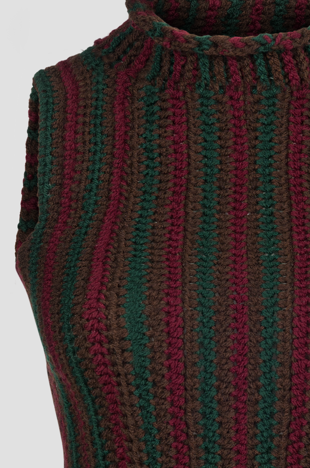 Sleeveless High Neck Fringed Crochet - Burgundy x Green