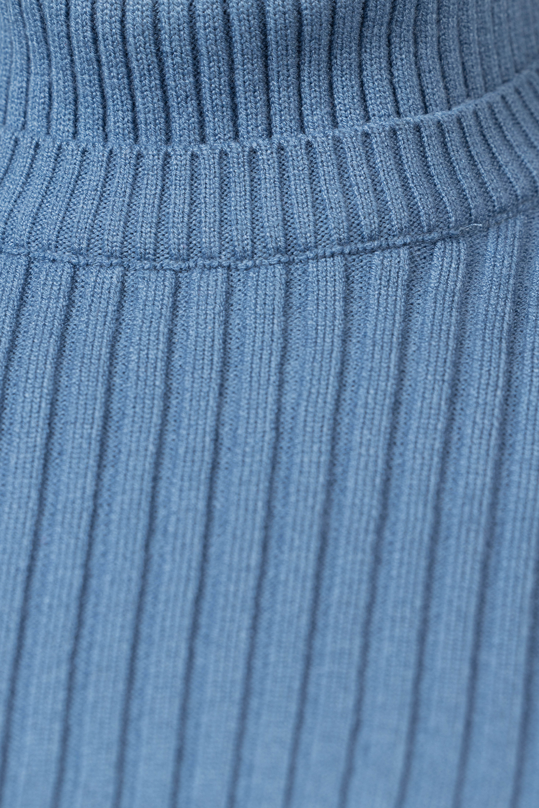 Ribbed Knit Pullover Blue