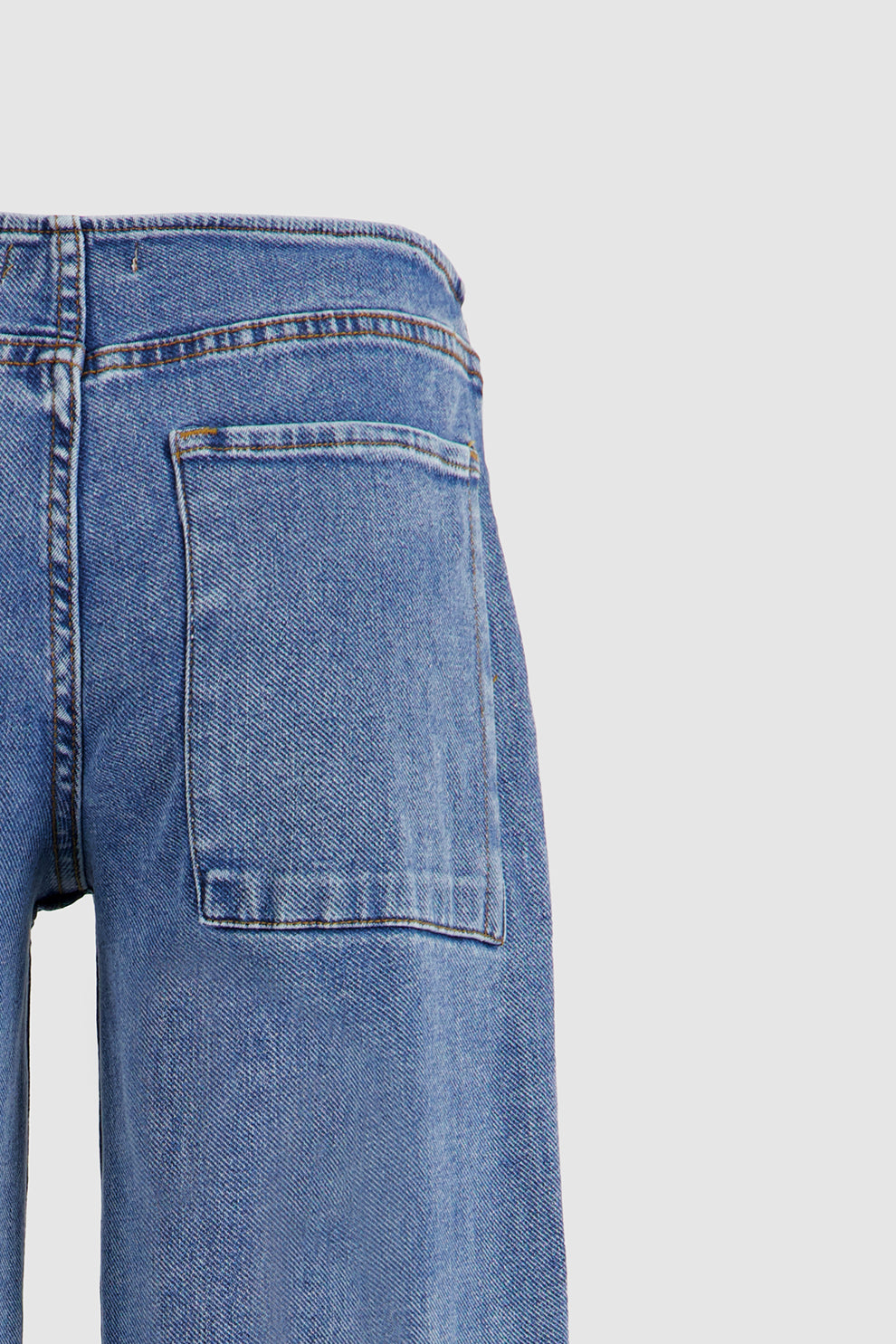 Square Pocket Jeans -LA Blue