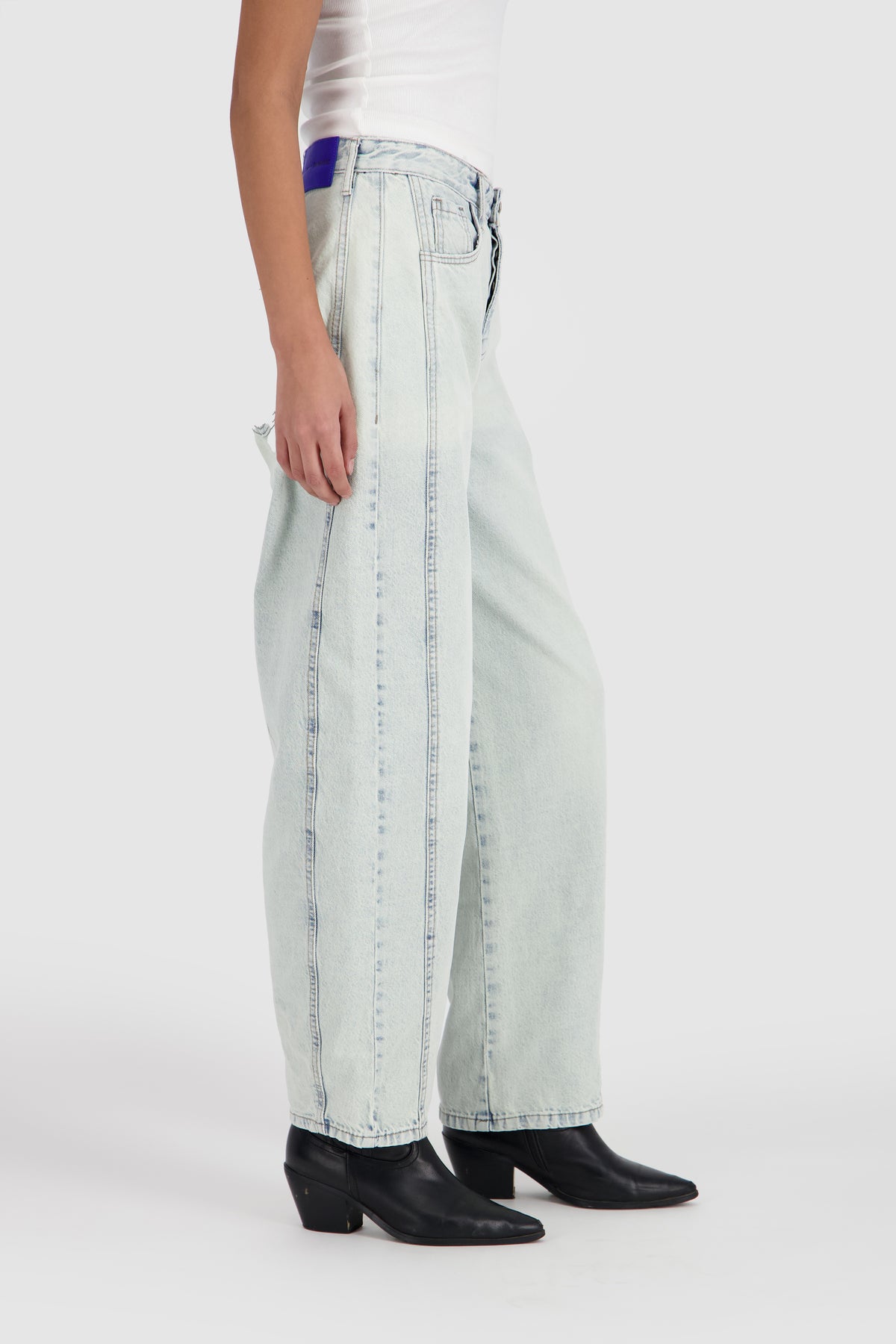 Barrel Jeans -Stone Ice Blue