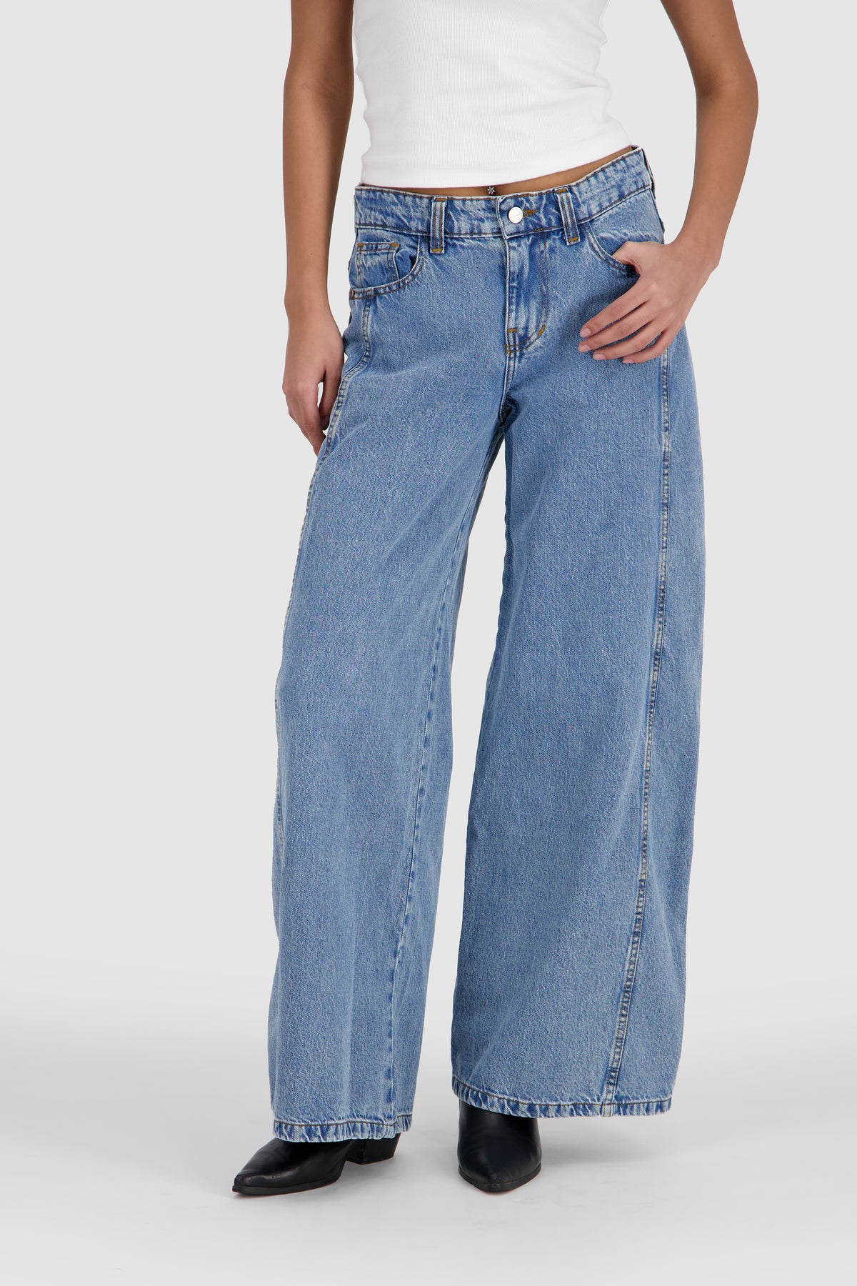 Extra Wide Leg Jeans -LA Blue