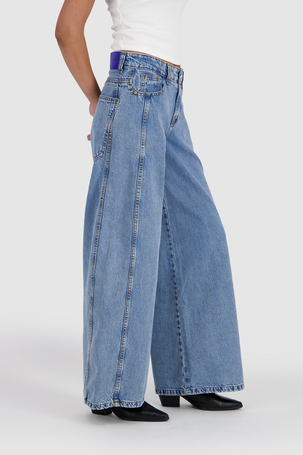 Extra Wide Leg Jeans -LA Blue