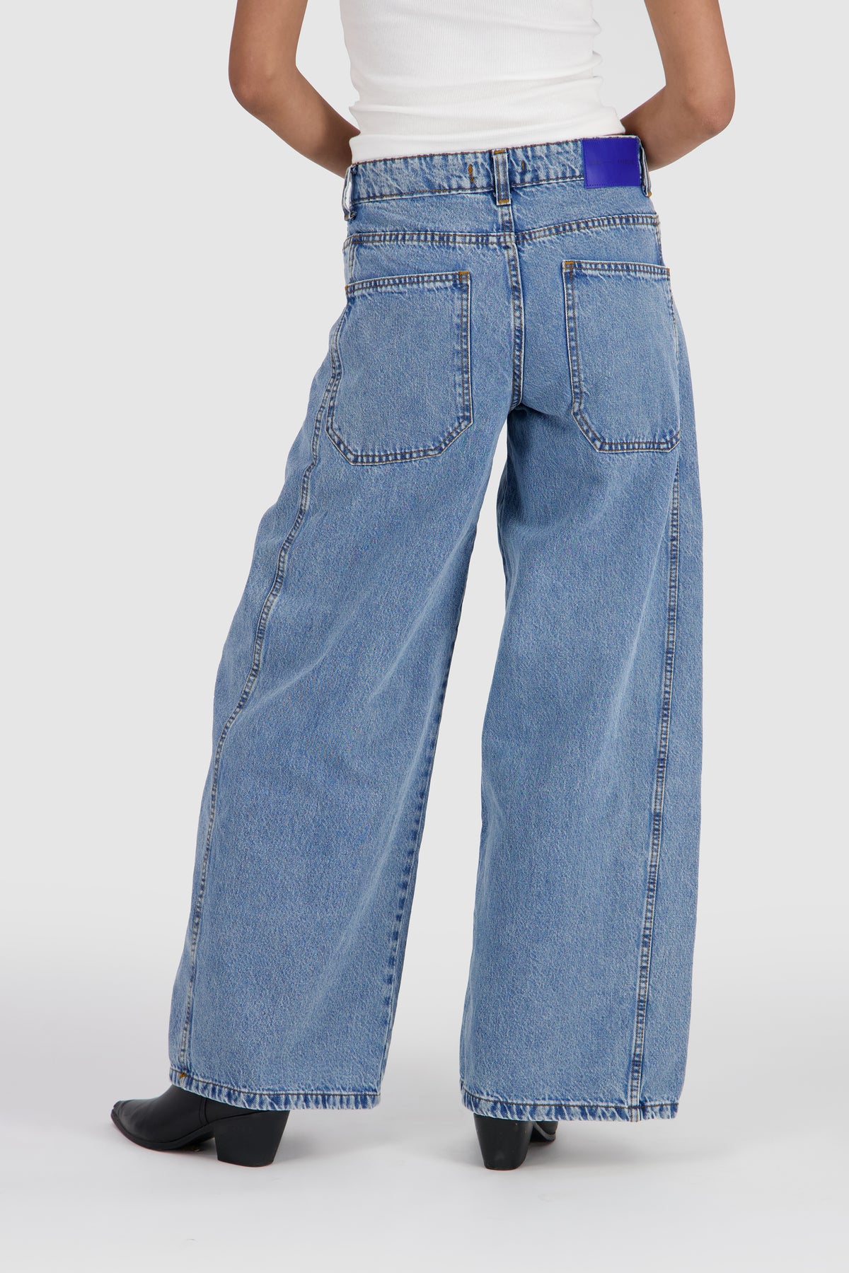 Extra Wide Leg Jeans -LA Blue