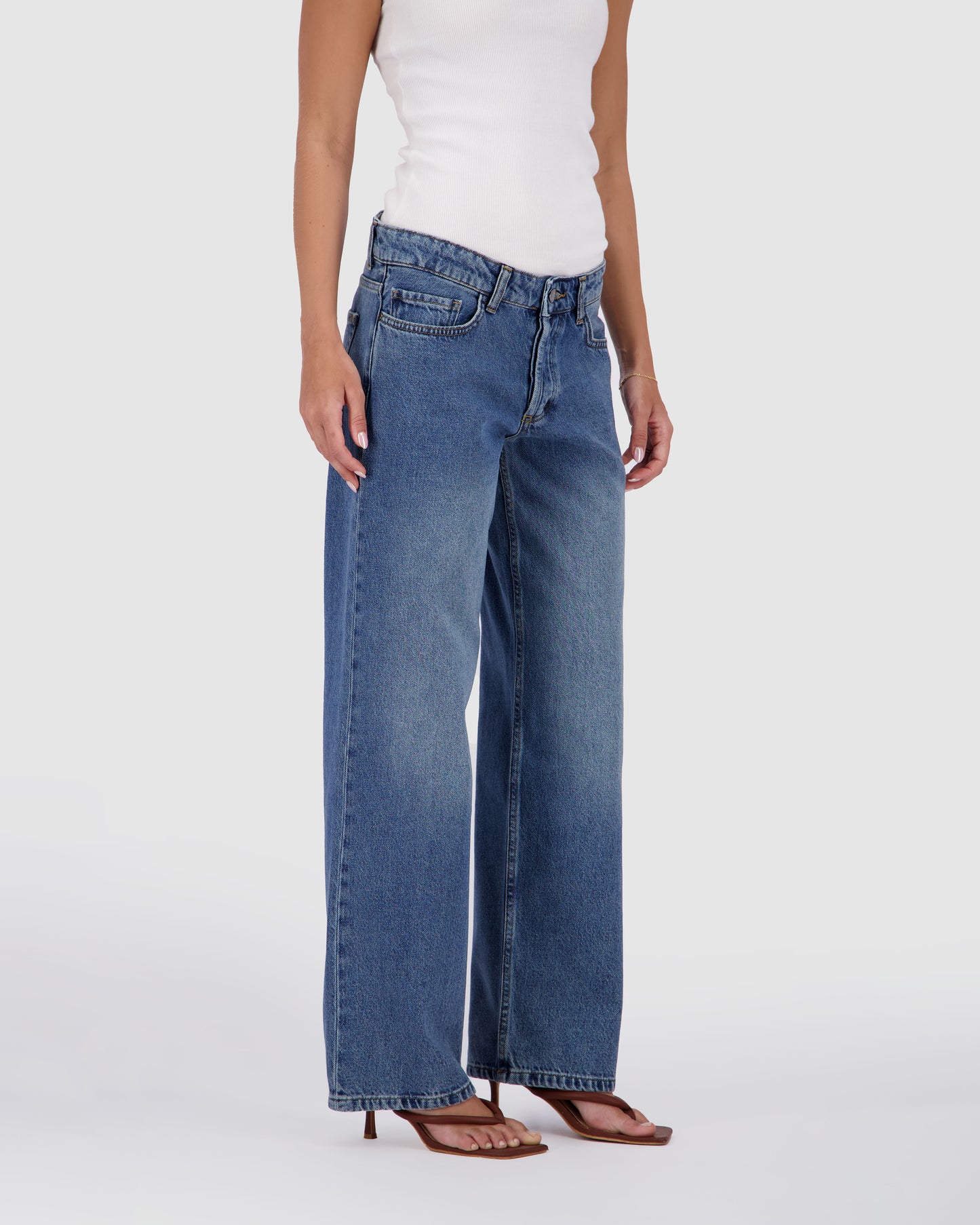 Straight Leg - Dirty Medium Blue