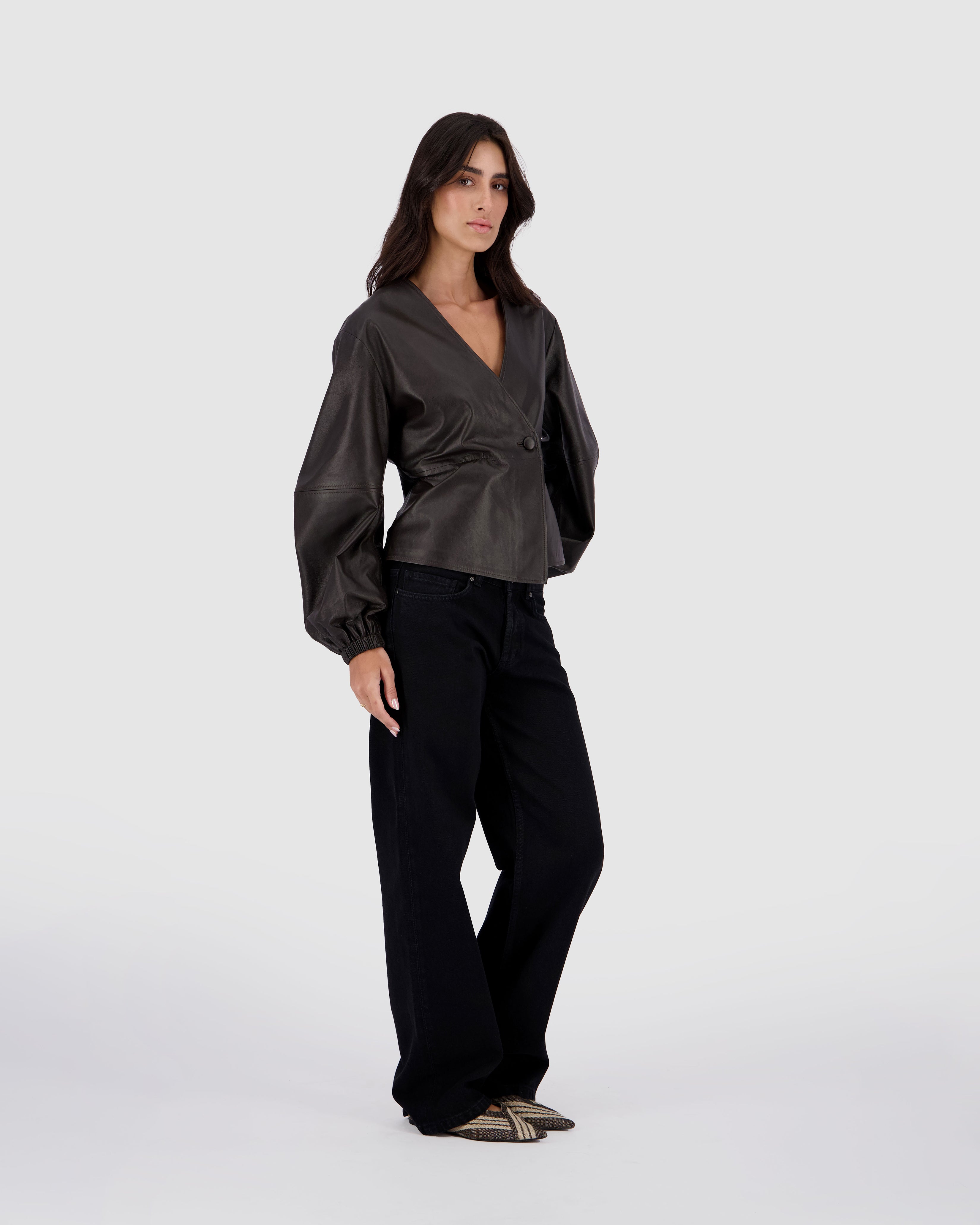 Straight Leg - Black Wash