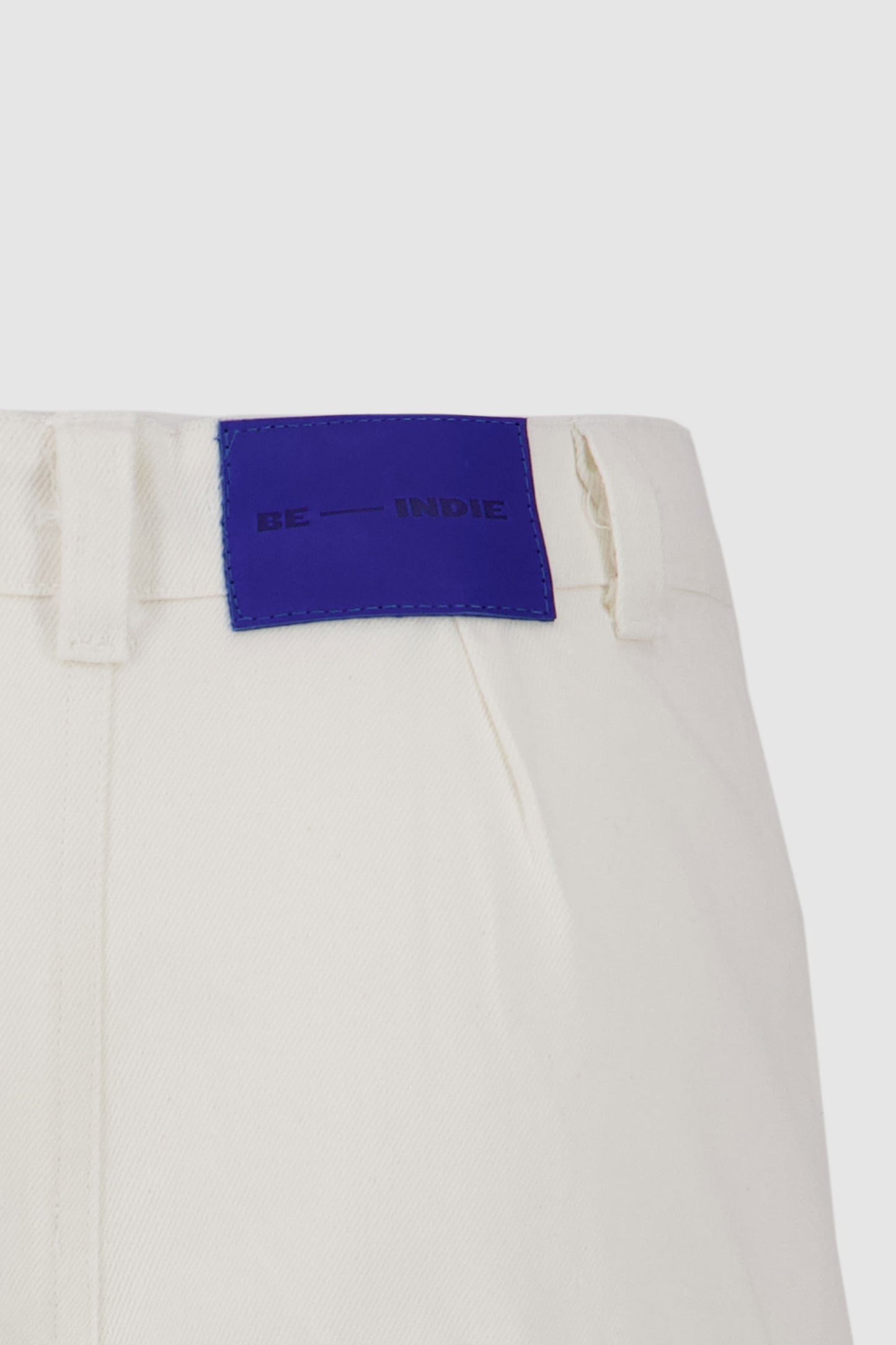 Ruffle Shorts  -White