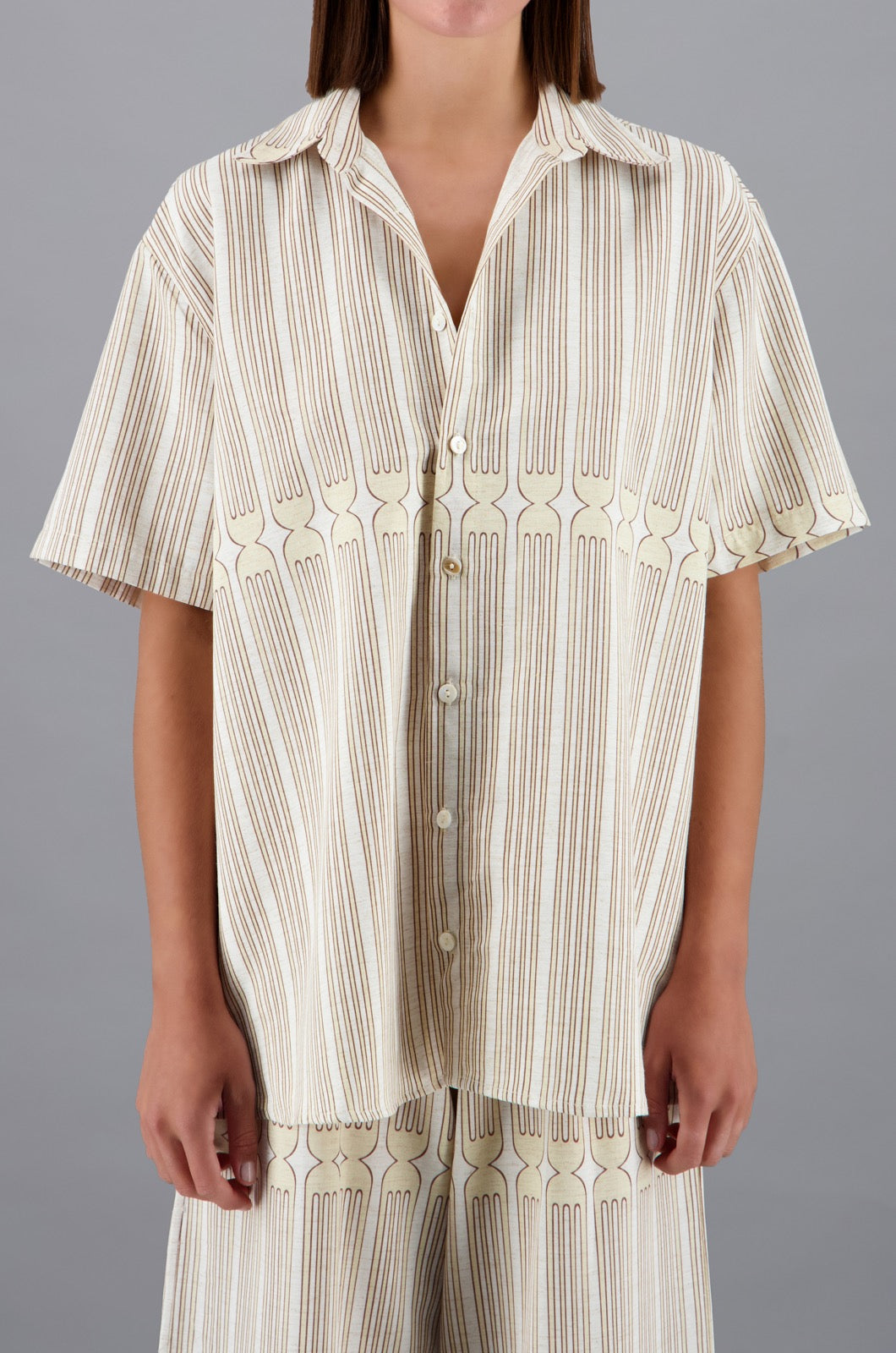 Tableware Shirt White & Beige Print
