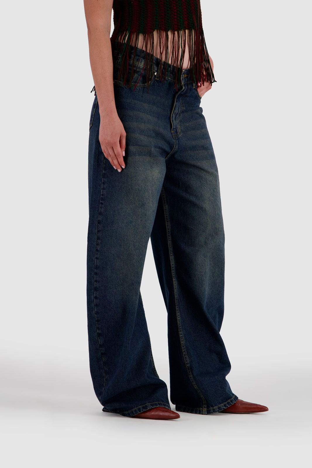 Barrel Jeans - Medium Blue with Dirty Wash