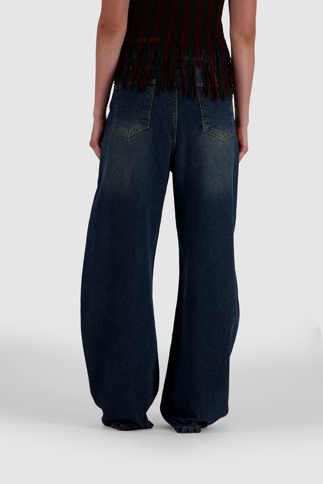 Barrel Jeans - Medium Blue with Dirty Wash