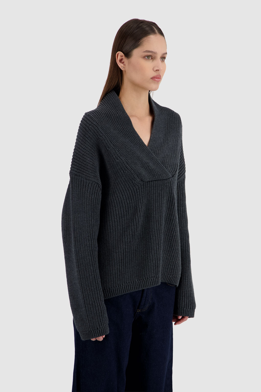 V-Sweater Grey