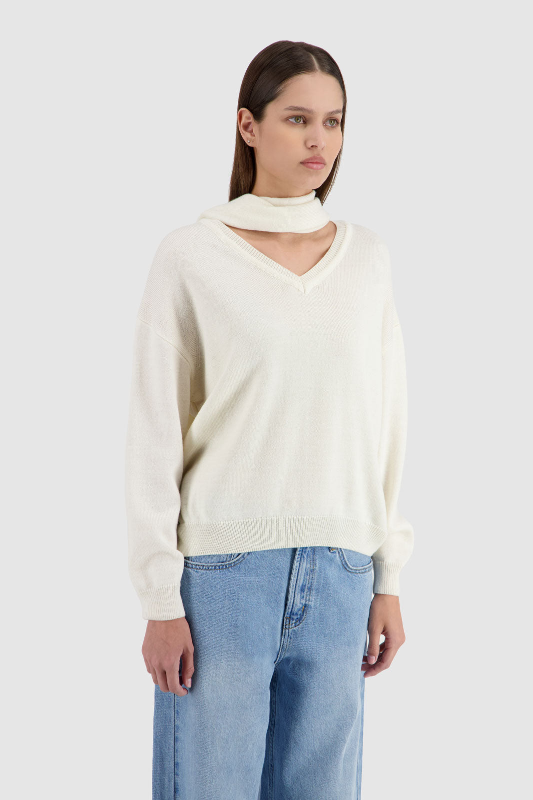 Scarf Sweater White