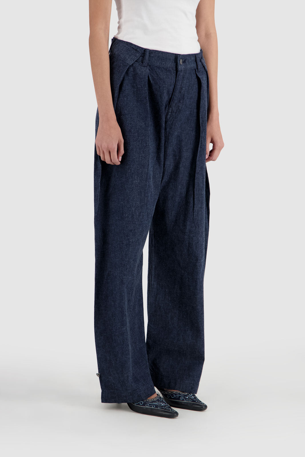 Darted Jeans - Blue Wash