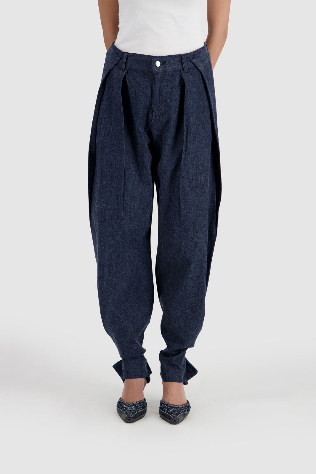 Darted Jeans - Blue Wash