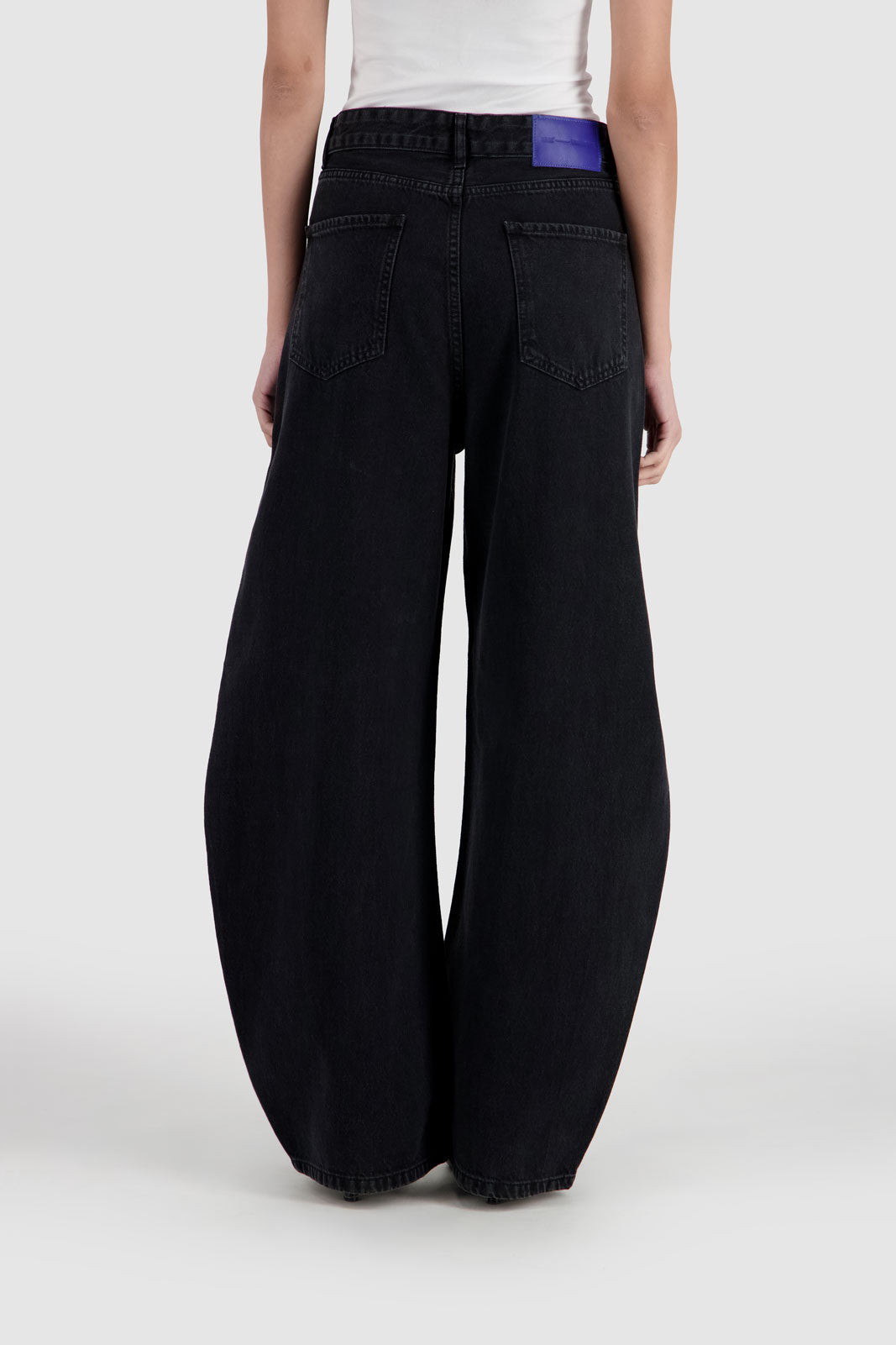 Barrel Jeans Black