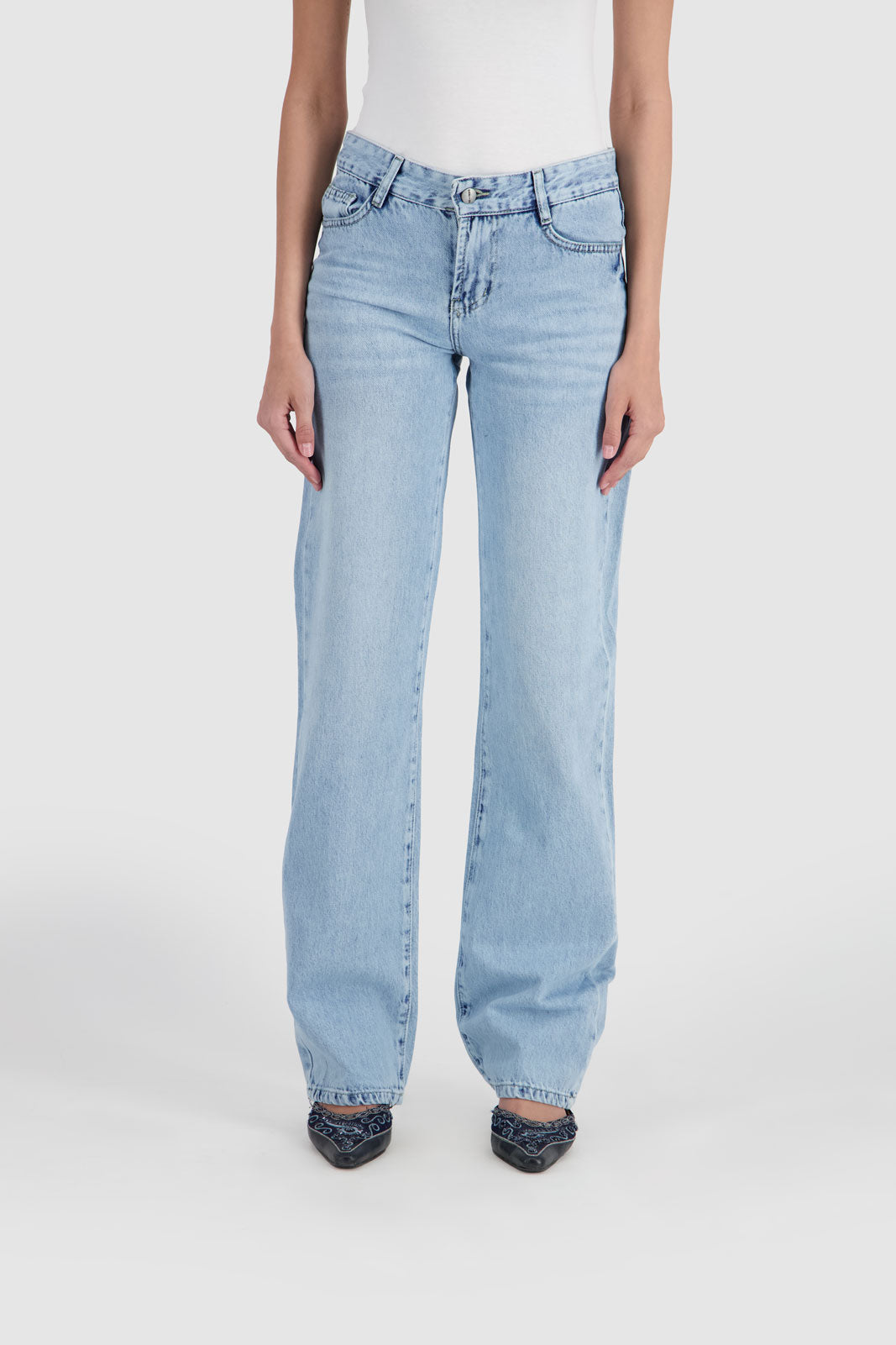Straight Leg Jeans Sky Blue