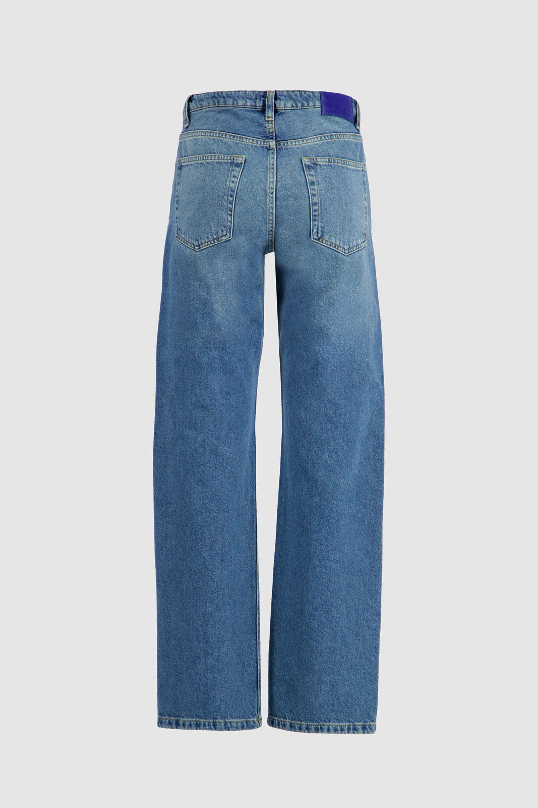 Relaxed Jeans - Medium Blue