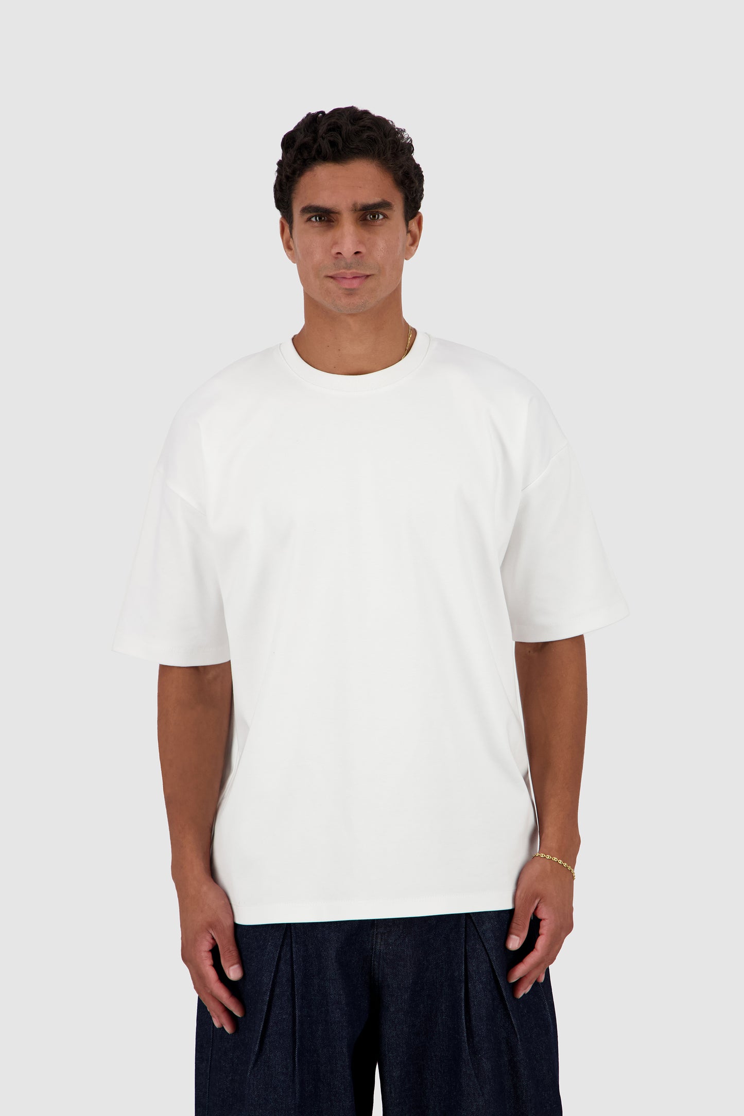 Oversized Crew Neck With Pockets - White