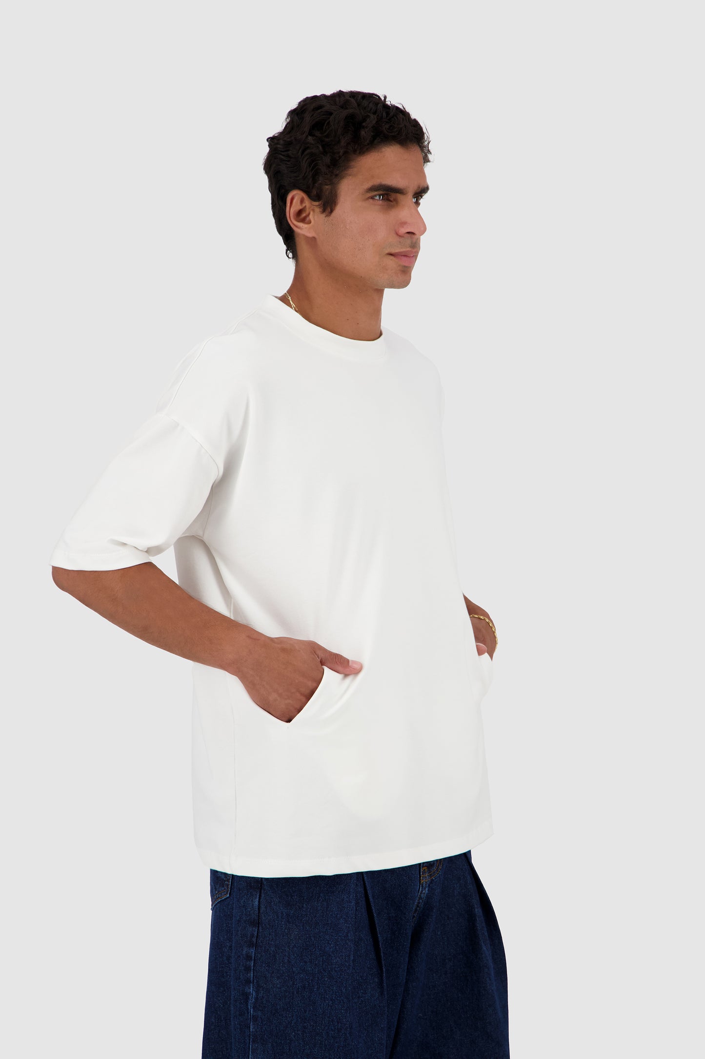 Oversized Crew Neck With Pockets - White