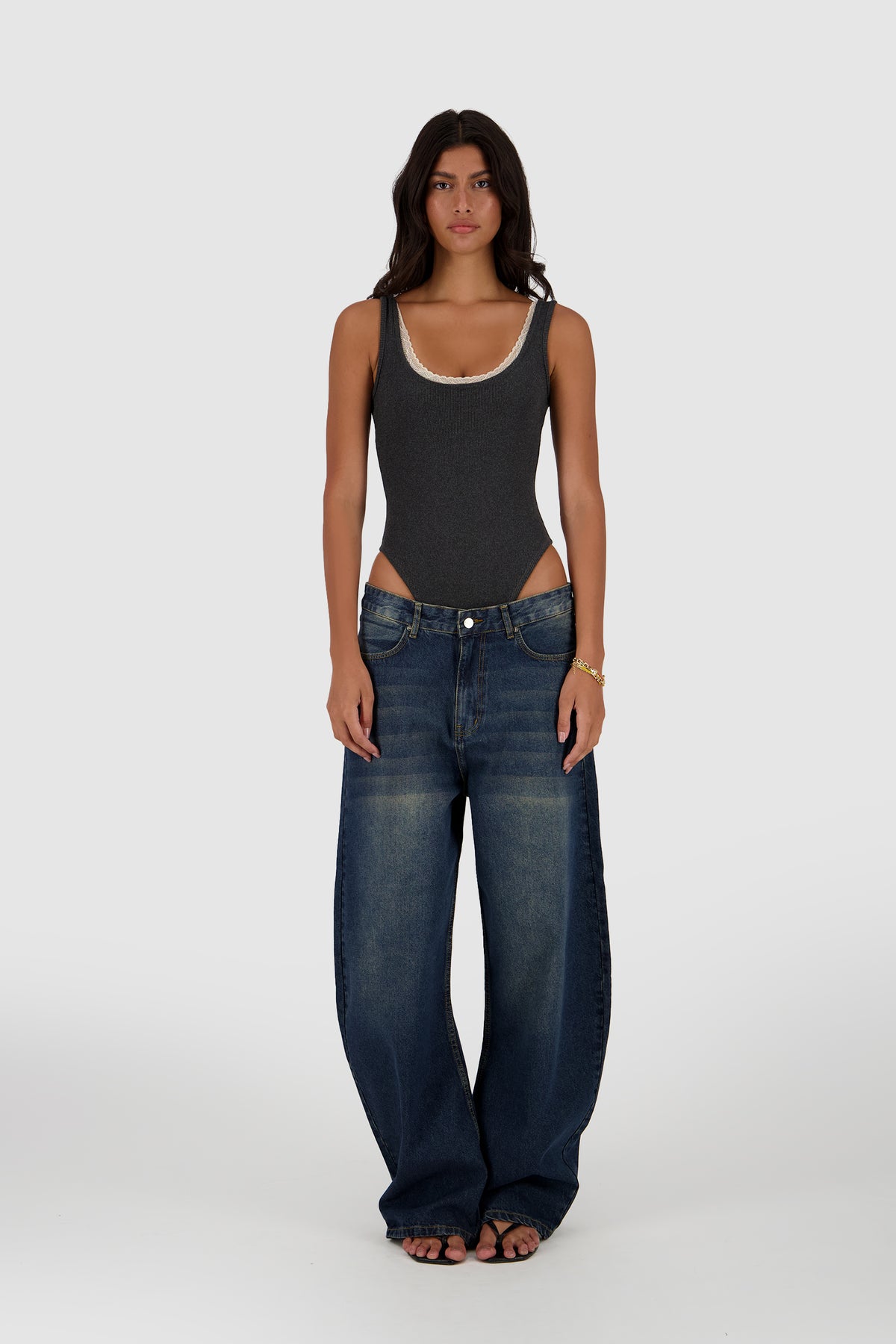Barrel Jeans - Medium Blue with Dirty Wash