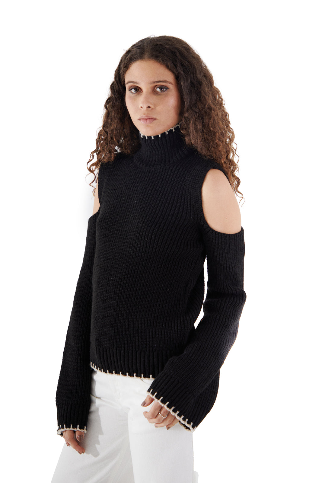 MisLayered Pullover Black