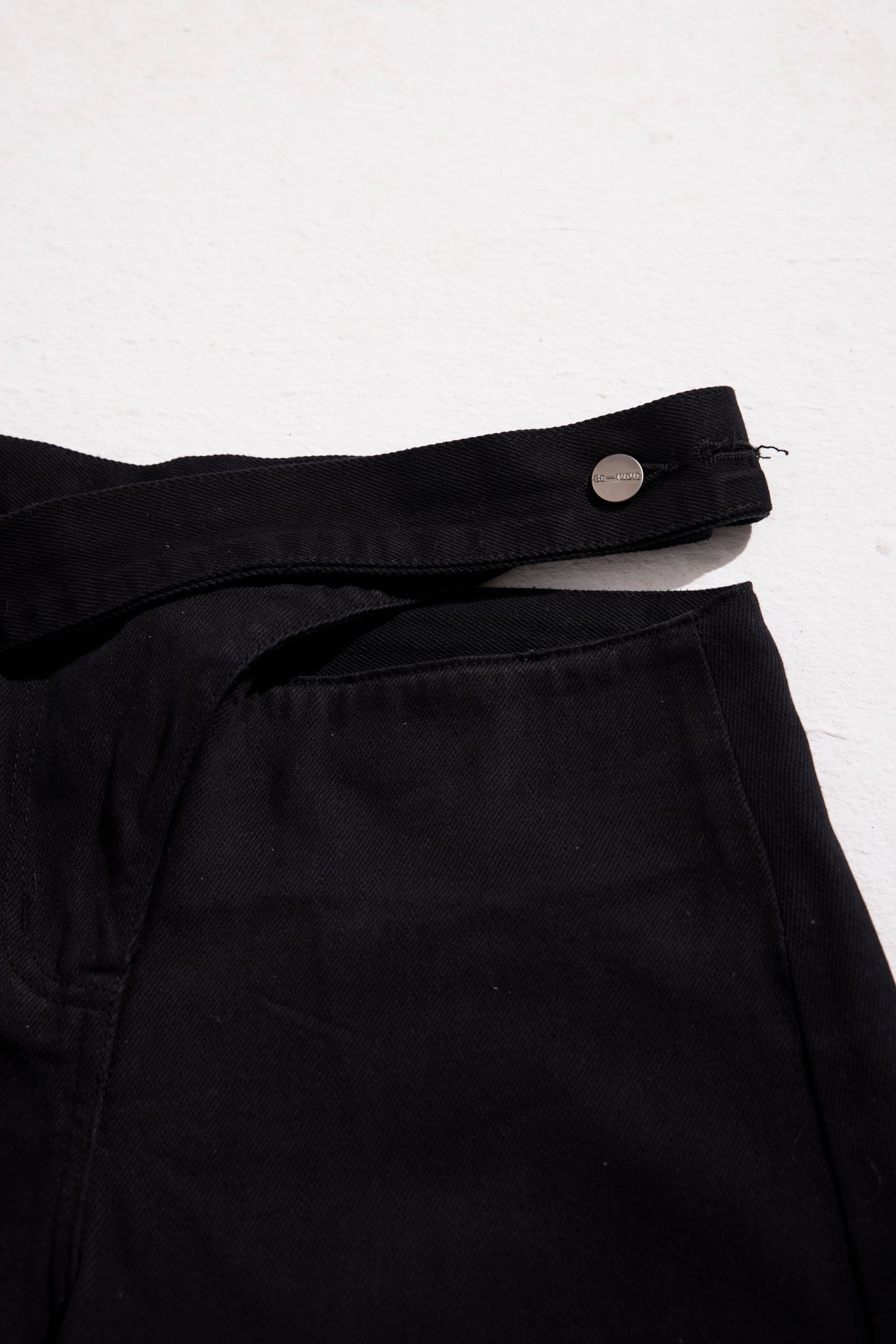 Be-Open Cut-Out Jeans - Black